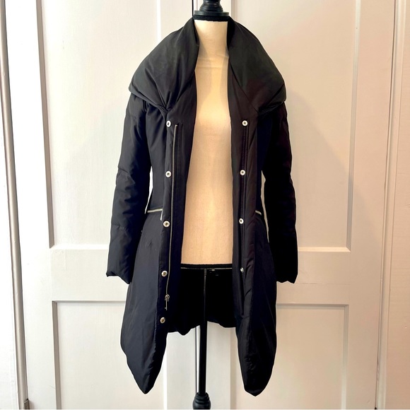 Michael Kors Coat w/versatile hood, zipper and snaps - Picture 2 of 16